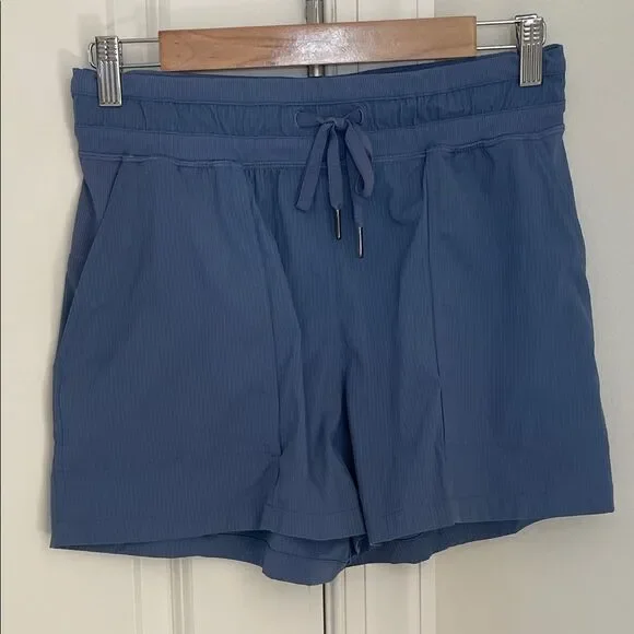Lululemon Dance Studio High Rise Shorts 3.5”