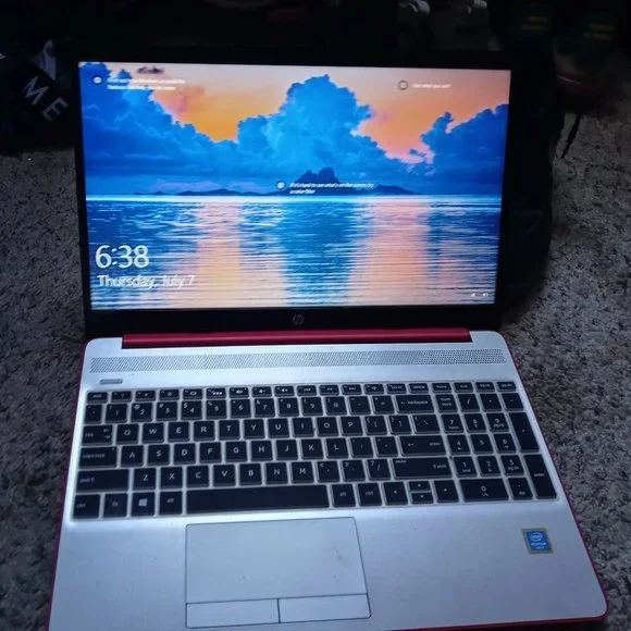BRAND NEW HP LAPTOP