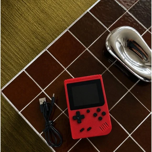 CLASSIC‎ ARCADE Handheld Video Game System w/ 200 Games