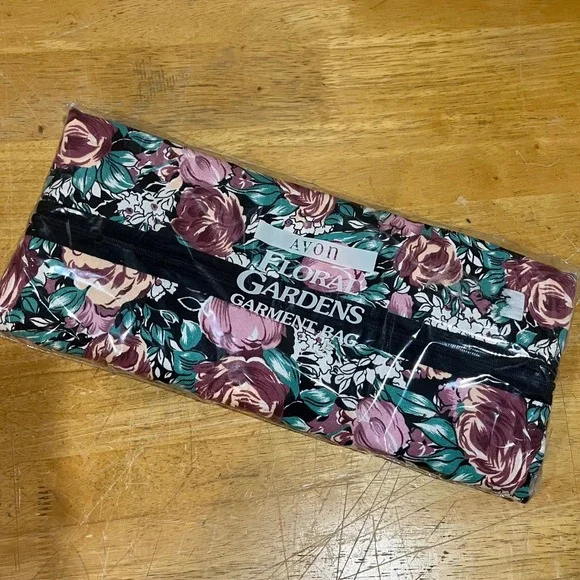 Avon Floral Gardens Garment Bag‎ Vintage Rose Print Cotton Canvas NIP Black Pink