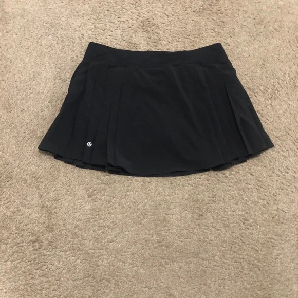 lululemon athletica Black Pleated Skort Sze 12 Great conditions