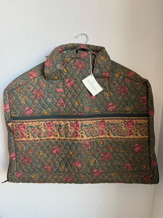 Vera Bradley NWT Quilted Garment Bag 100% Cotton