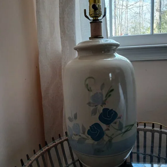 Vtd large ceramic lamp / blue ros / country/farmhouse/cottage/shabby chic