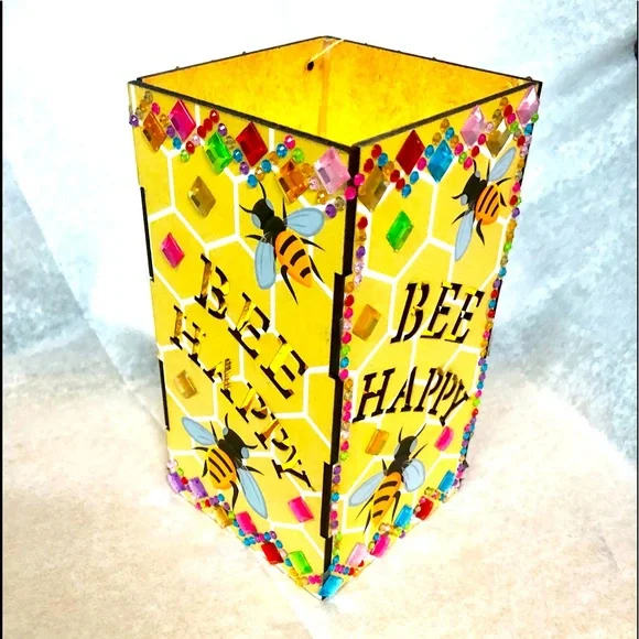 LANTERN BEE HAPPY wooden LED ARTS & CRAFTS handcrafted embellished/bedazzled NWT