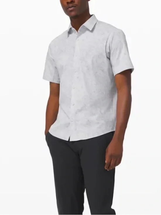 Lululemon Airing Easy Short Sleeve Button Up Shirt Ventlight Mesh size Large