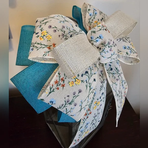 Spring/Summer Lantern Bow 💐