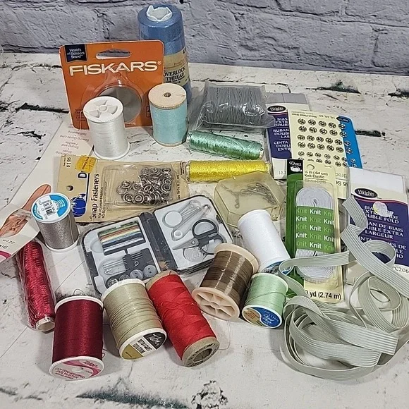 Sewing Lot Mixed Assorted Thread Spools Elastic Snaps Zipper Mending Kit