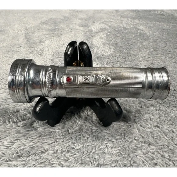 Vintage 555 Metal Flashlight w/ Bulb Antique Light Farm Art Deco Retro Camping