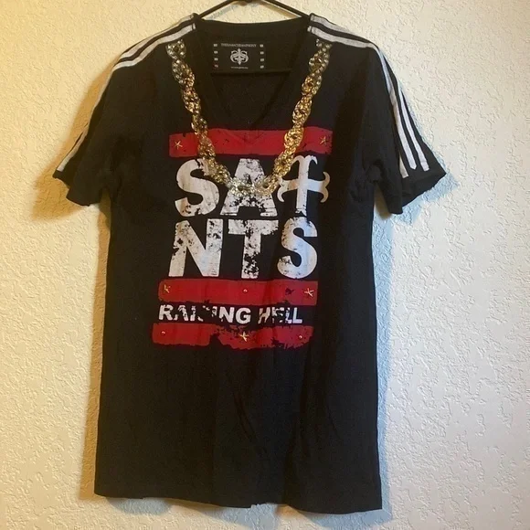 We Aint Gonna Die Thes Aunts SinphonyT Shirt Sz L vneck t shirt