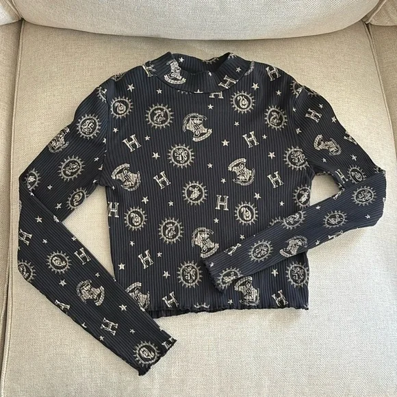 H&M Harry Potter Hogwarts long sleeve