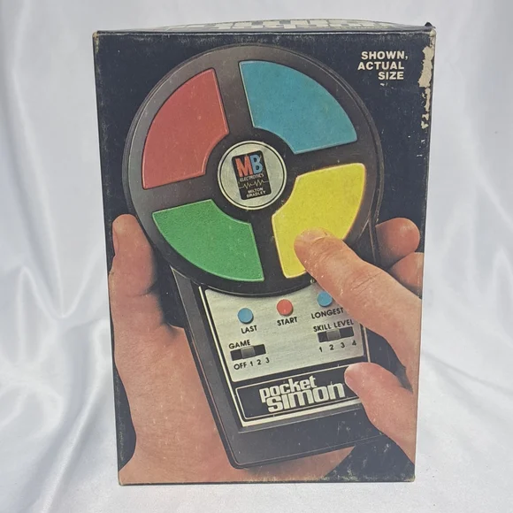 Vintage 1980 Milton‎ Bradley Pocket Simon Electronic Handheld Game UNTESTED