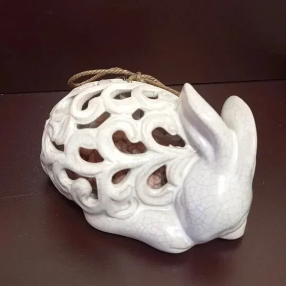 White Ceramic Bunny /Rabbit Figurine/aroma diffuser With Vanilla Bag/Lum…