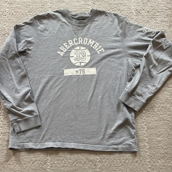 Vintage Abercrombie & Fitch Light Gray Long Sleeve Tee