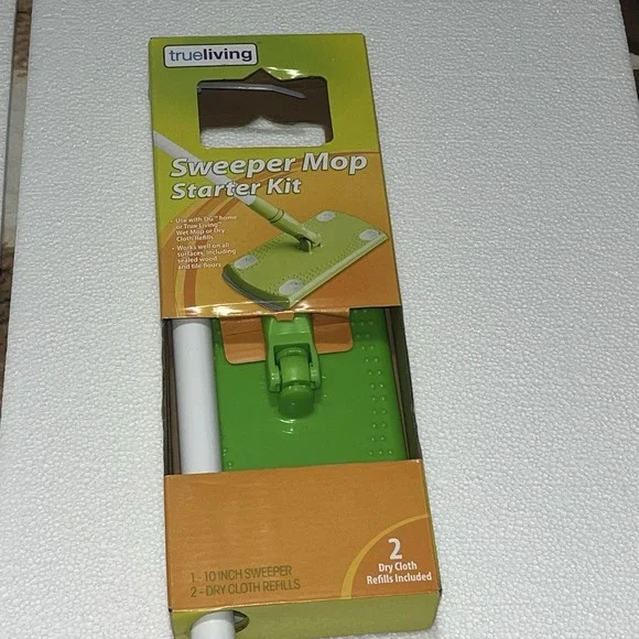 TRUE LIVING SWEEPER MOP STARTER KIT W/ 2 DRY CLOTHS INCLUDED