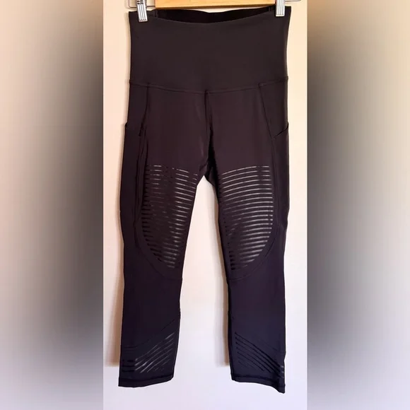 Lululemon Black Cropped Leggings High Rise Pocket Moto Ribbed Detail size 6