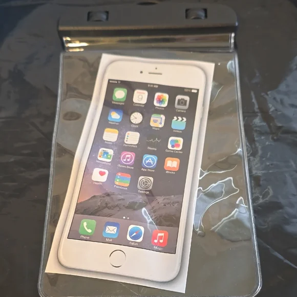 Waterproof Phone Protector - Black New