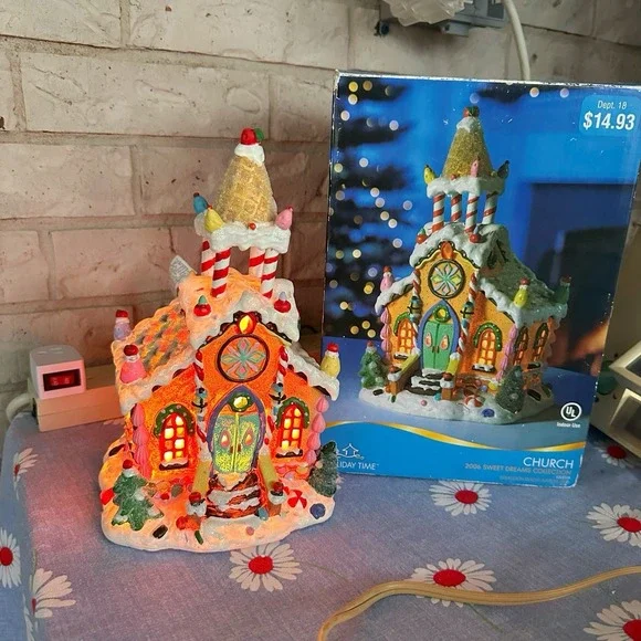 Holiday TIME 2006 Rare Lighted Christmas SWEET DREAMS COLLECTION‎ Church W/box