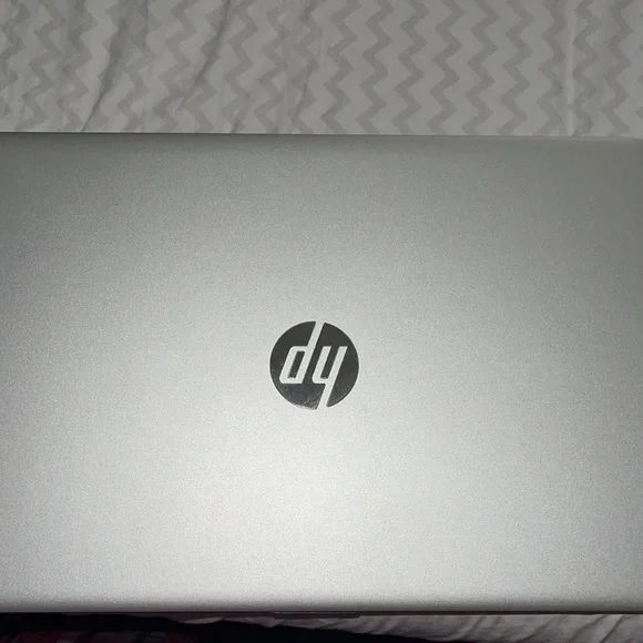 BRAND NEW HP LAPTOP 💻 WITH CHARGER