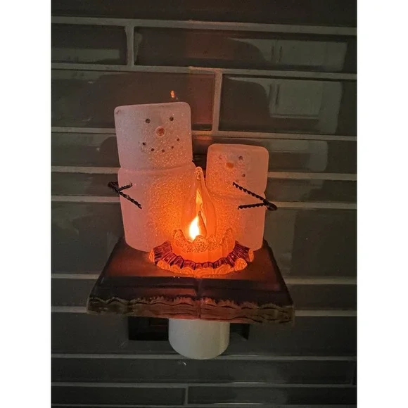 The‎ Original S'MORES Midwest Campfire Flickering Orange Light Nightlight, 5 in.