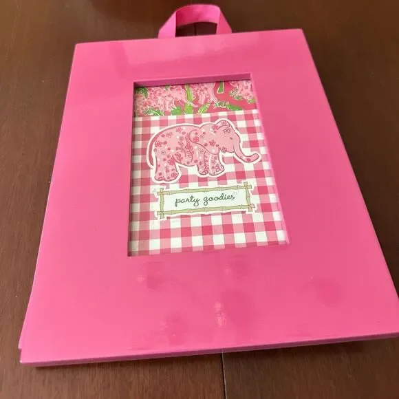 Hot Pink 4x6 Picture Frame – Includes Lilly Pulitzer Graphic