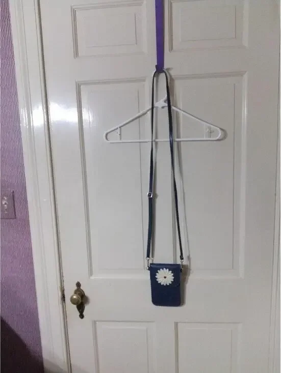 Touch screen purse