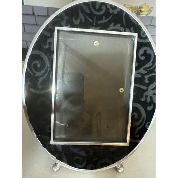 VTG Pewter Filigree Oval Shape Photo Frame for 4.5x6.5