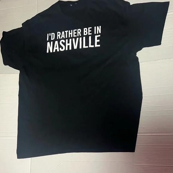 Black T-Shirt with Nashville Print size XXL