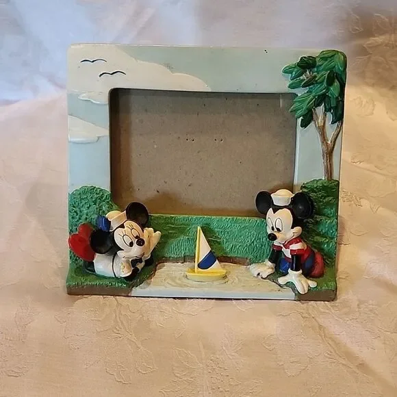 Vintage Mickey ^ Minnie Mouse Beach Theme Picture Frame!