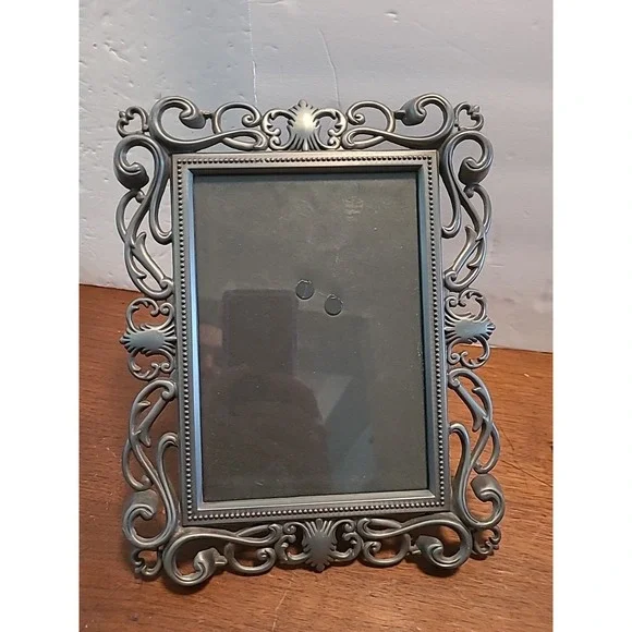Vintage 5x7 Ornate Filigree Pewter Frame Stands‎ On Own Silver