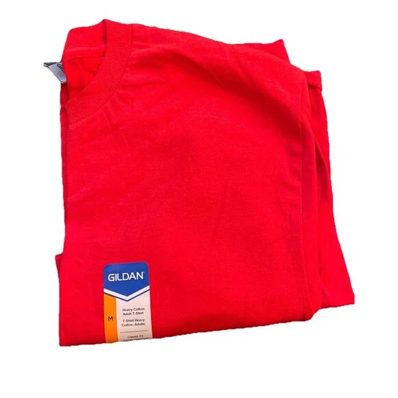 NWT Gildan Classic Men's Red T-shirt Size Medium Blank