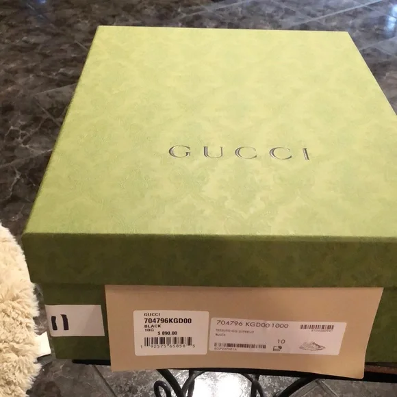 Shoe box with dust bags