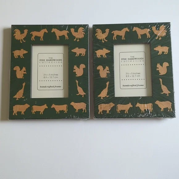 Fine Hardwoods collection 2 wooden animal 3.5 x 5 photo picture frame green
