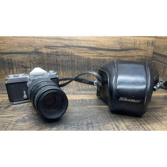 Nikon Nikomat FT 35mm Film Camera Quantaray 70–300mm Lens Leather Case