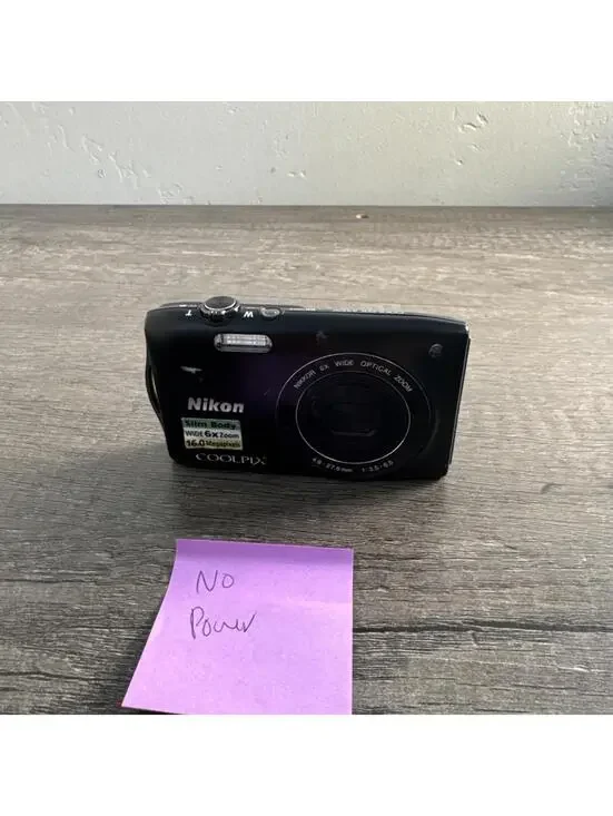 Nikon Coolpix S3200 Black 16MP Digital Camera FOR PARTS NO POWER
