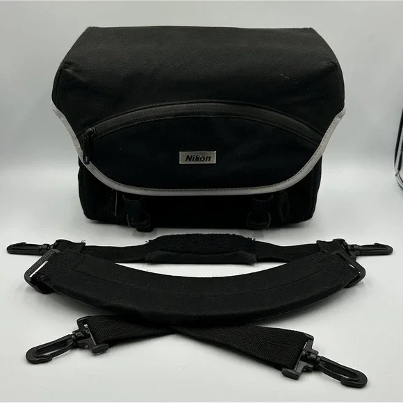 Nikon DSLR Digital Camera Carrying Case Photographer Bag Medium‎ 11