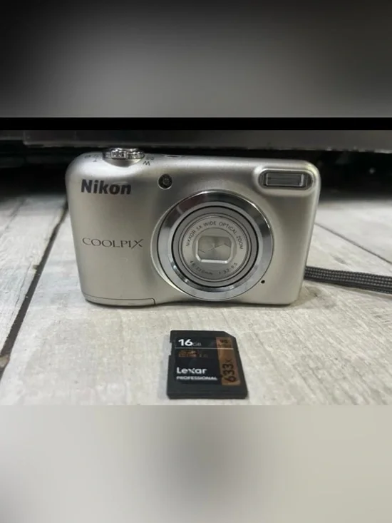 Nikon COOLPIX Compact Digital Camera - Silver