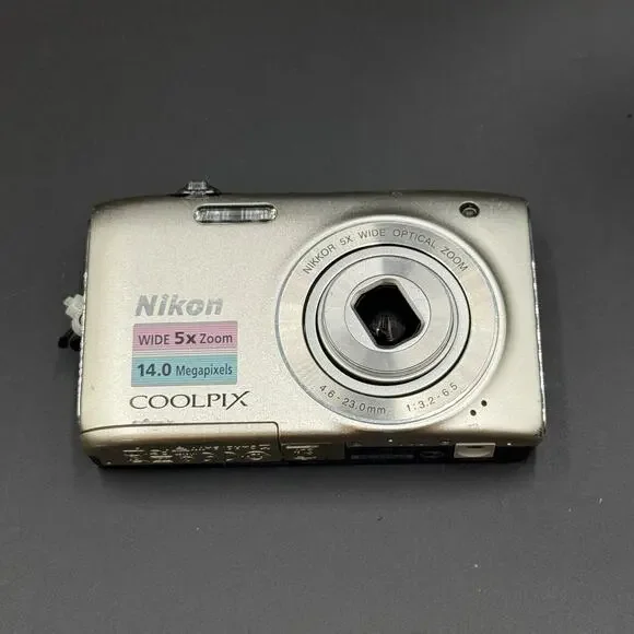 Nikon Coolpix S3100 Silver Digital Camera Untested As Is For Parts