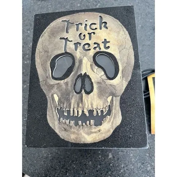 Halloween skull lamp box