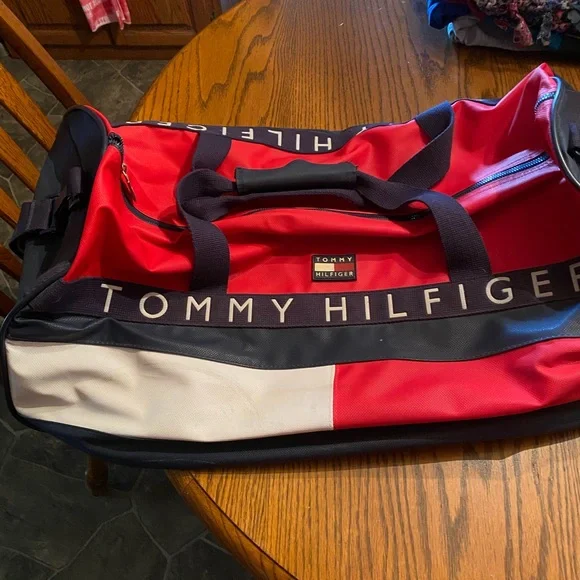Vintage Tommy Hilfiger duffle bag