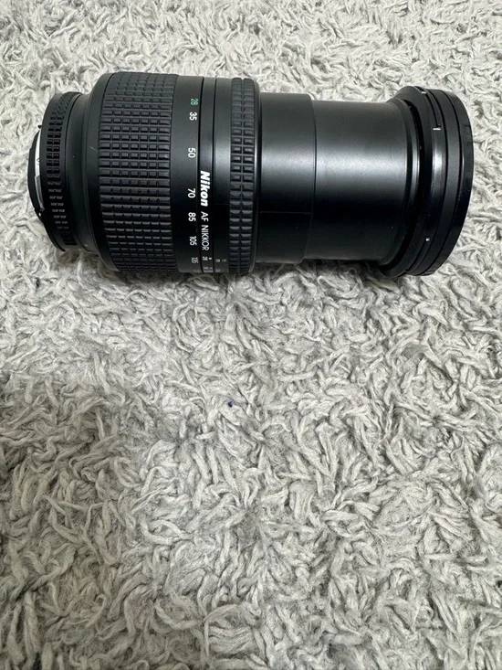 Nikon Black AF Nikkor 28-200mm f/3.5-5.6 D Zoom Lens