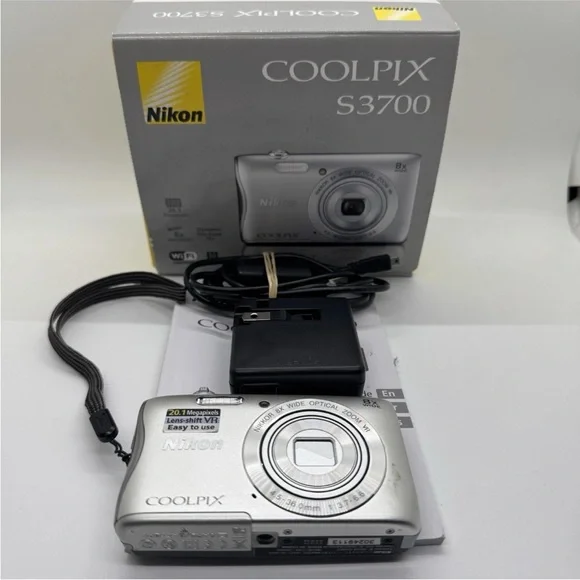Nikon Coolpix S3700 20.1MP Digital Camera Silver Tested Complete Box Charger
