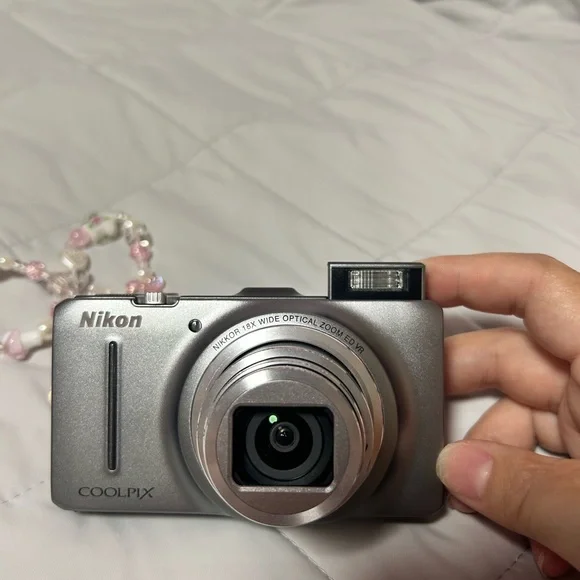 Nikon Coolpix S9300
