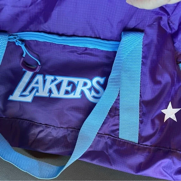 Lakers basketball lightweight duffle bag super new clean like perfect condition