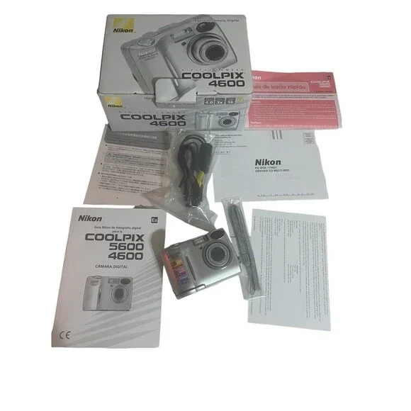 Nikon Coolpix 4600 Silver 4.0 MP 3x Optical Zoom Flash Digital Camera For Parts