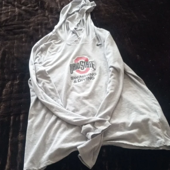 Nike Shirt Youth L The Nike Tee Ohio State Buckeyes Hoodie Athletic Youth ...