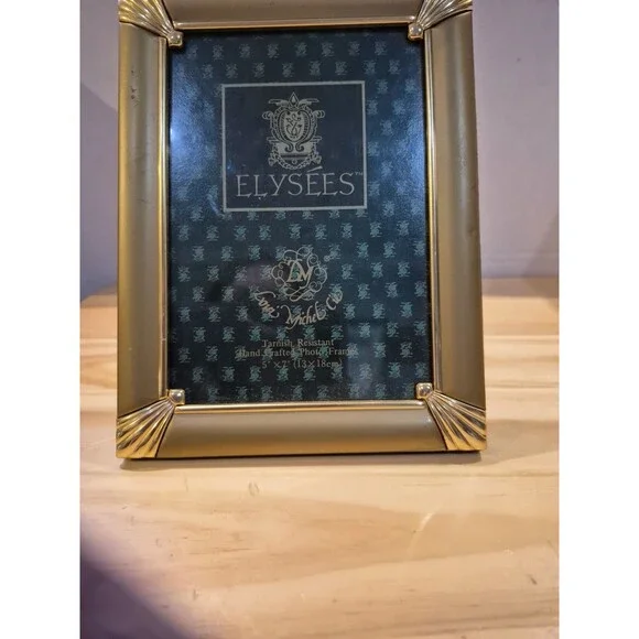 Elysees gold 5x7 picture frame, crafted with tarnish-resistant materials.
