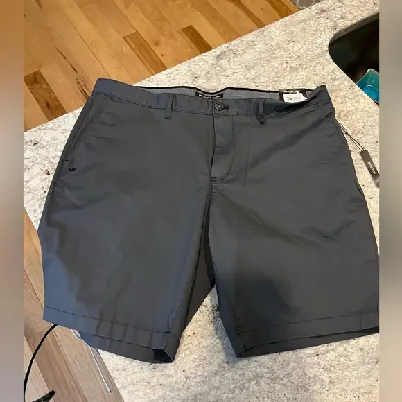 Michael Kors Shorts - NWT - 38‎
