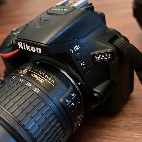 Nikon D5500 DLSR w/ 4 lenses