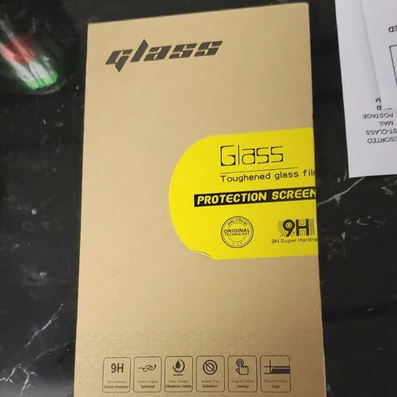 Samsung Galaxy s10 privacy screen protector. (1) replacement screen by Glass.