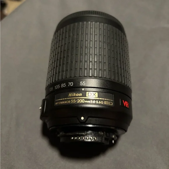 Nikon AF-S DX Nikkor 55-200mm f/4-5.6G IF-ED VR